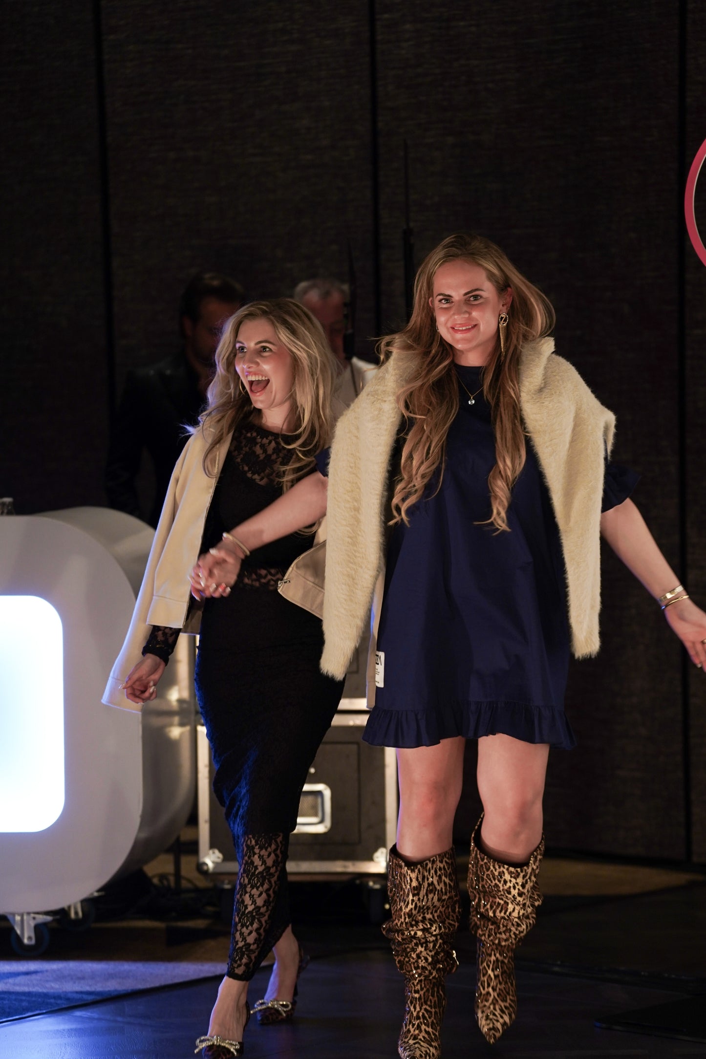 Eventticket RUNWAY & ROSÉ Tezza X Laury